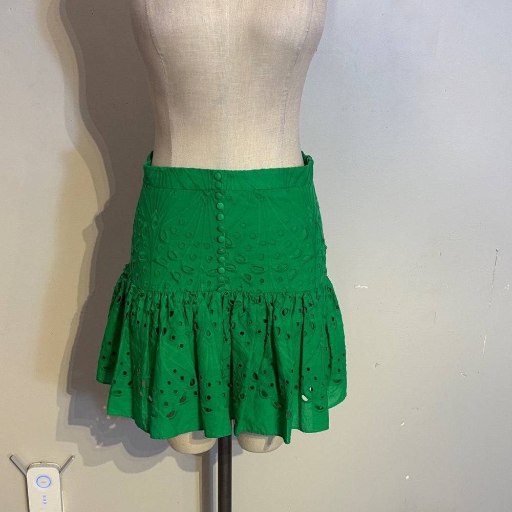 Zara Emerald Eyelet Mini Skirt NWT size Medium - Picture 1 of 9